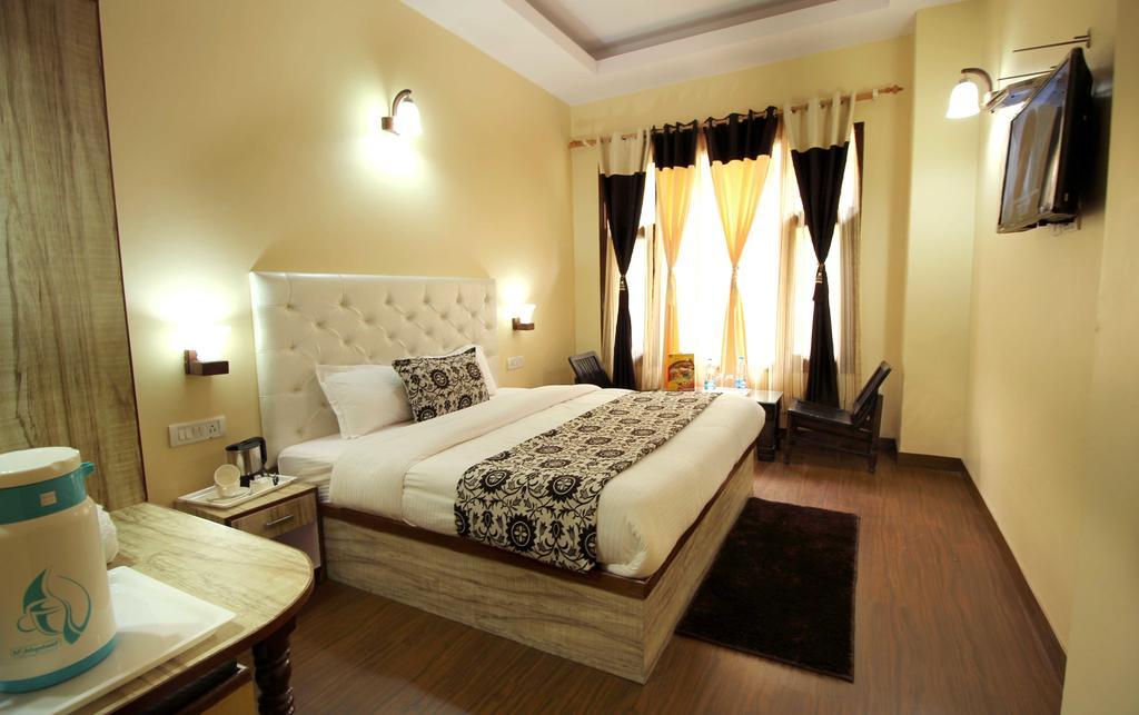 The Grand Welcome Hotel Simlá Szoba fotó